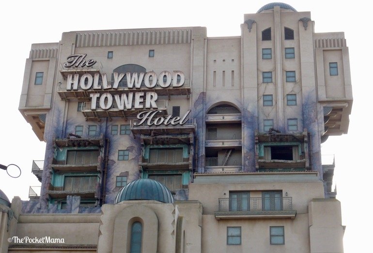 insegna del tower hollywood hotel a disneyland paris