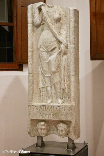 stele romana di egnatia chila